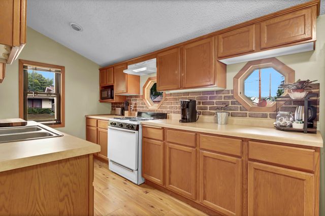 414 1st Avenue N, Sartell, MN 56377