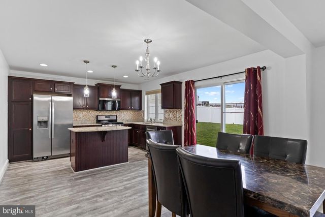 951 KAVANAGH CIR, Red Lion, PA 17356