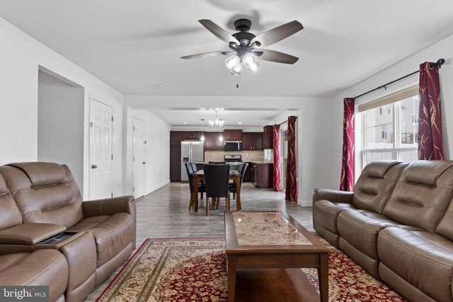 951 KAVANAGH CIR, Red Lion, PA 17356