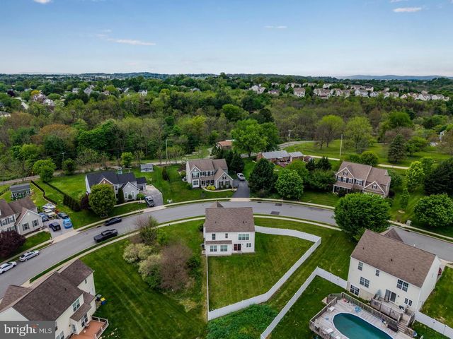 951 KAVANAGH CIR, Red Lion, PA 17356