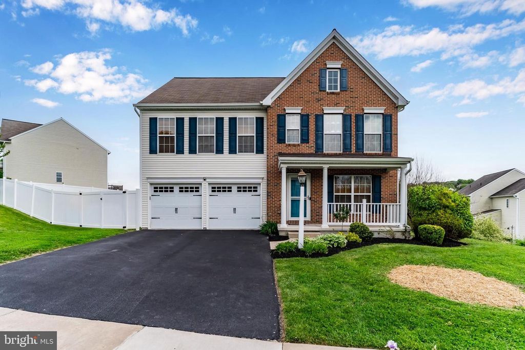 951 KAVANAGH CIR, Red Lion, PA 17356