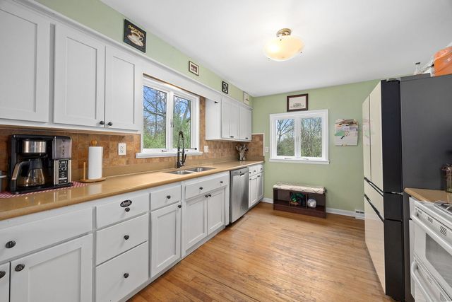 4624 Lee Avenue, Downers Grove, IL 60515