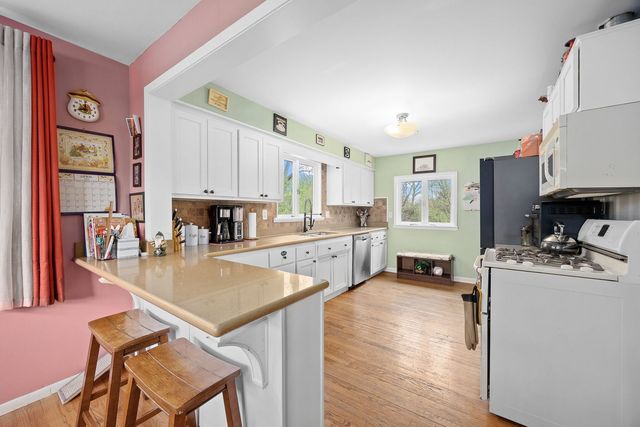 4624 Lee Avenue, Downers Grove, IL 60515