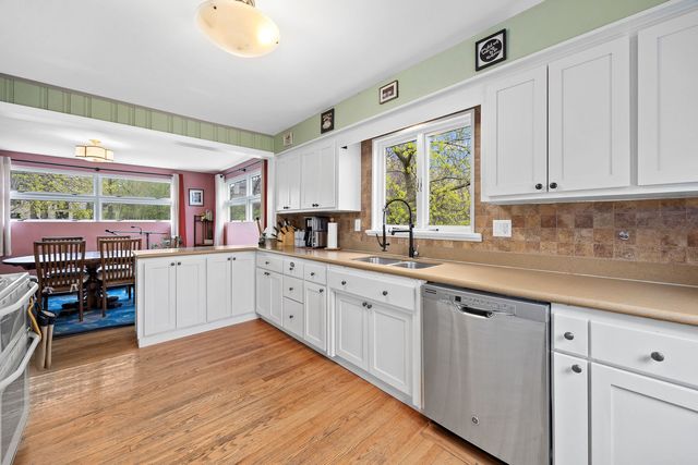 4624 Lee Avenue, Downers Grove, IL 60515