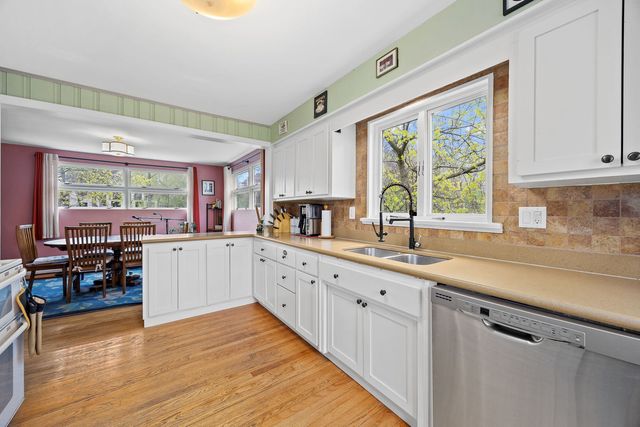 4624 Lee Avenue, Downers Grove, IL 60515