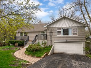 4624 Lee Avenue, Downers Grove, IL 60515