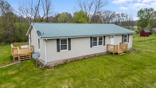 2340 E Mosherville Road, Jonesville, MI 49250