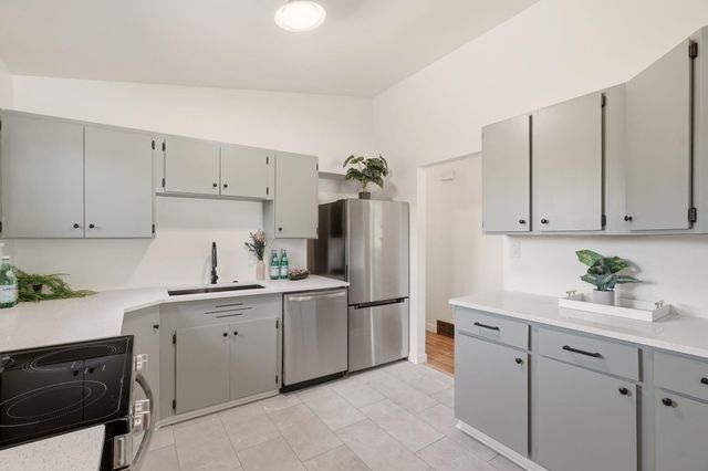 6814 N Post St, Spokane, WA 99208