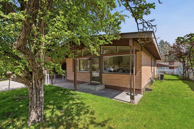 6814 N Post St, Spokane, WA 99208