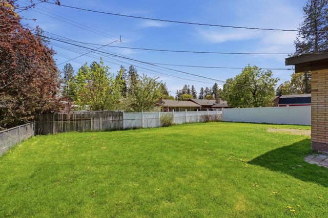 6814 N Post St, Spokane, WA 99208