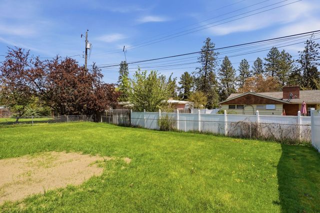 6814 N Post St, Spokane, WA 99208