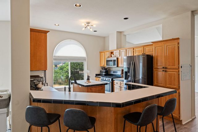 604 NE Shoshone Drive, Redmond, OR 97756