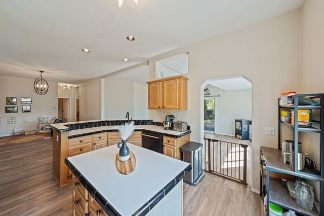 604 NE Shoshone Drive, Redmond, OR 97756