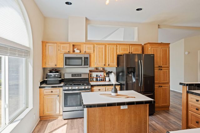 604 NE Shoshone Drive, Redmond, OR 97756