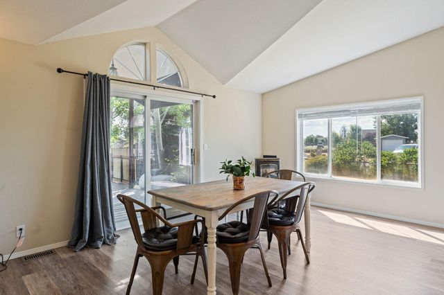 604 NE Shoshone Drive, Redmond, OR 97756