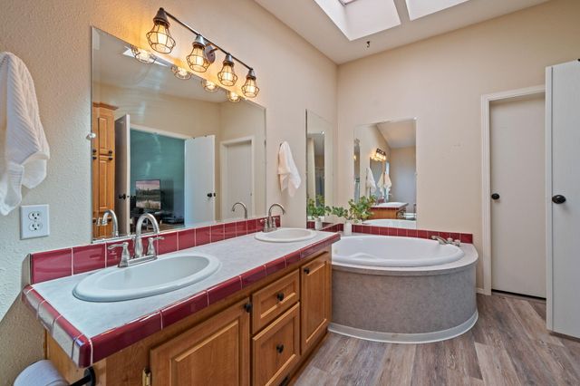 604 NE Shoshone Drive, Redmond, OR 97756