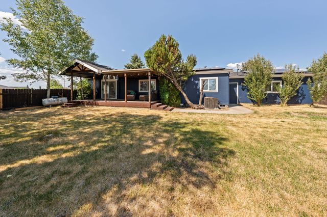 604 NE Shoshone Drive, Redmond, OR 97756