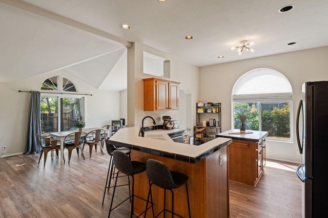 604 NE Shoshone Drive, Redmond, OR 97756