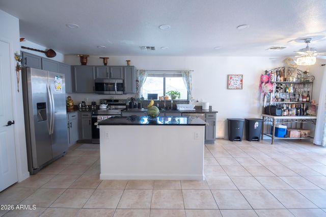 9315 W MARIPOSA Drive, Phoenix, AZ 85037
