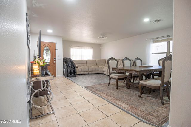 9315 W MARIPOSA Drive, Phoenix, AZ 85037