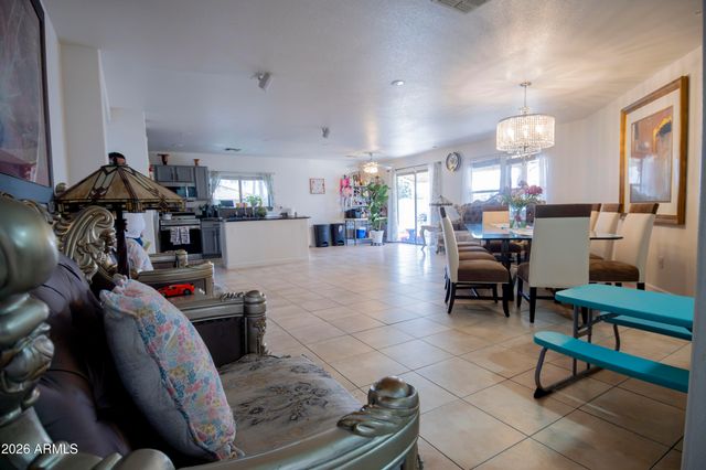 9315 W MARIPOSA Drive, Phoenix, AZ 85037