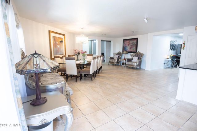 9315 W MARIPOSA Drive, Phoenix, AZ 85037