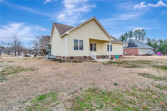 200 Baymeadow Bend, Lumberton, NC 28358