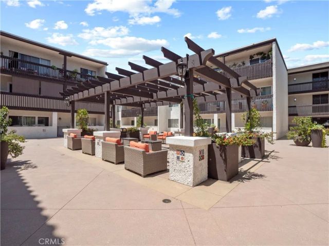 5334 Lindley Avenue 319, Encino, CA 91316