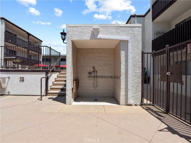 5334 Lindley Avenue 319, Encino, CA 91316