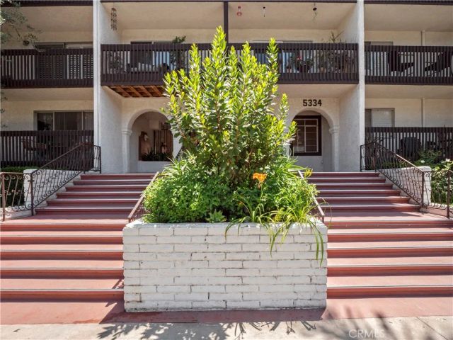 5334 Lindley Avenue 319, Encino, CA 91316