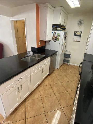 5334 Lindley Avenue 319, Encino, CA 91316