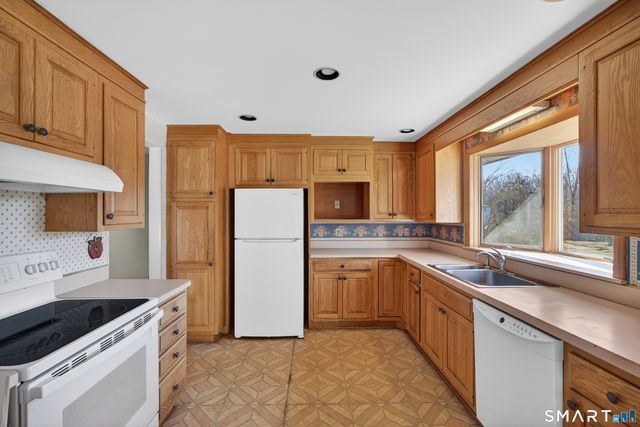 248 Cow Hill Road, Clinton, CT 06413