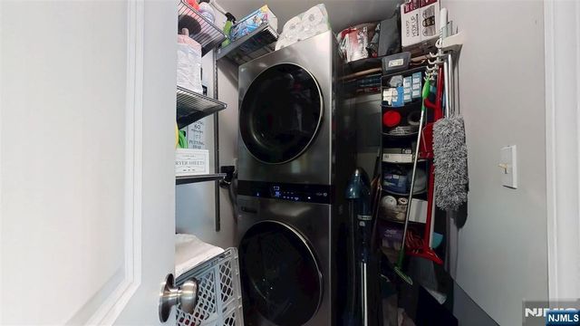 366 Cottonwood Way, Mahwah, NJ 07430