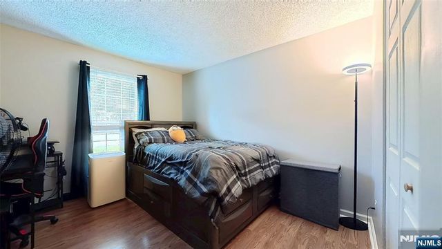 366 Cottonwood Way, Mahwah, NJ 07430