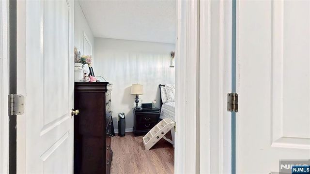 366 Cottonwood Way, Mahwah, NJ 07430