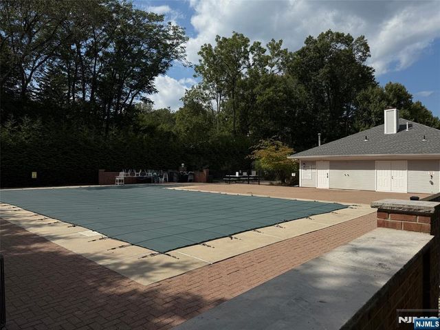366 Cottonwood Way, Mahwah, NJ 07430