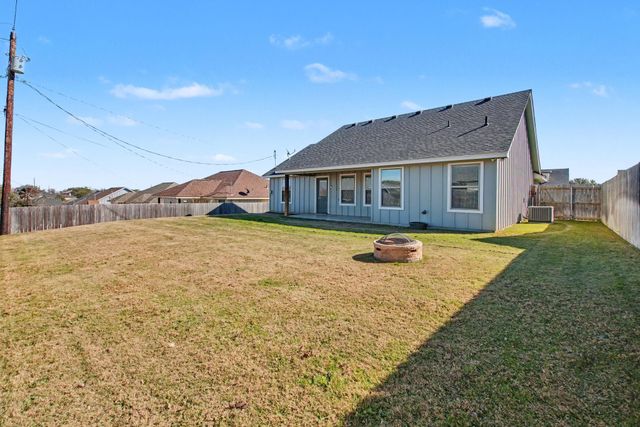 1135 Limestone DR, Lampasas, TX 76550