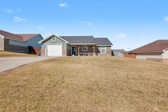 1135 Limestone DR, Lampasas, TX 76550