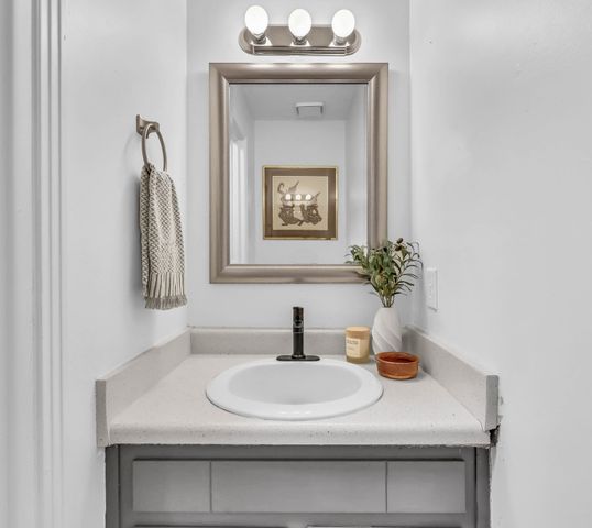 3413 Minor Dr, Clarksville, TN 37042