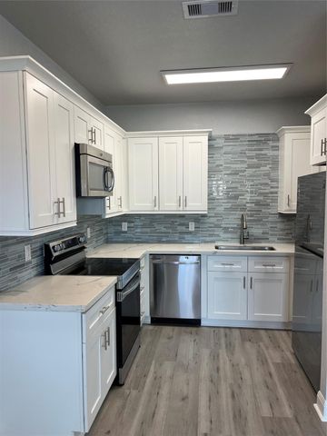 501 43rd Street, Galveston, TX 77550