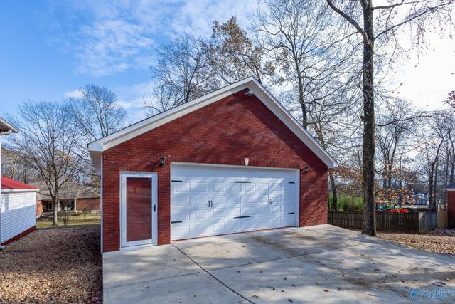 173 Forest Home Drive, Trinity, AL 35673