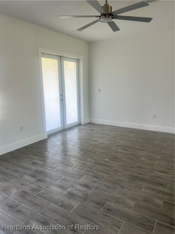 239 Pelican Avenue, Sebring, FL 33870