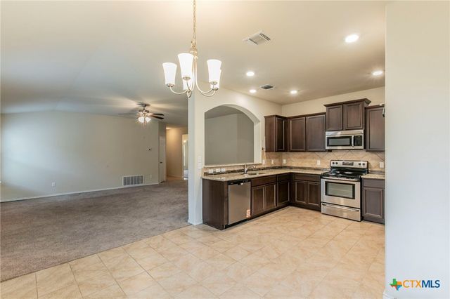 1304 Emerald Gate Drive, Temple, TX 76502