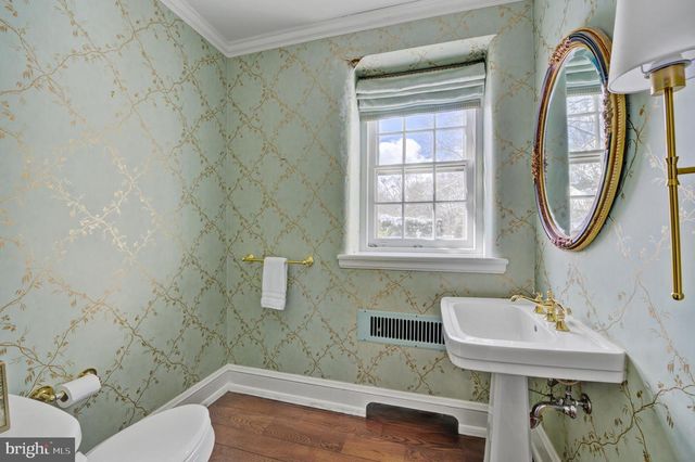 435 GARDEN LN, Bryn Mawr, PA 19010