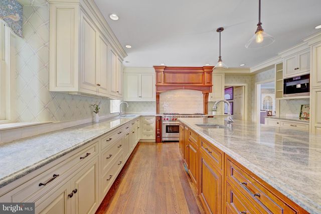 435 GARDEN LN, Bryn Mawr, PA 19010