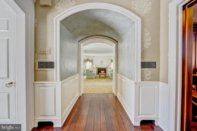 435 GARDEN LN, Bryn Mawr, PA 19010