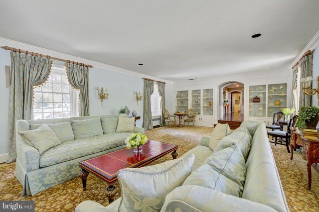 435 GARDEN LN, Bryn Mawr, PA 19010