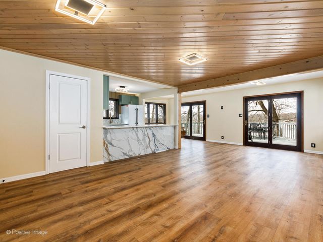 22566 W Lillian Place, Antioch, IL 60002