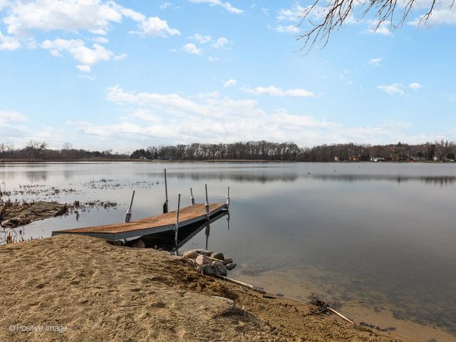 22566 W Lillian Place, Antioch, IL 60002