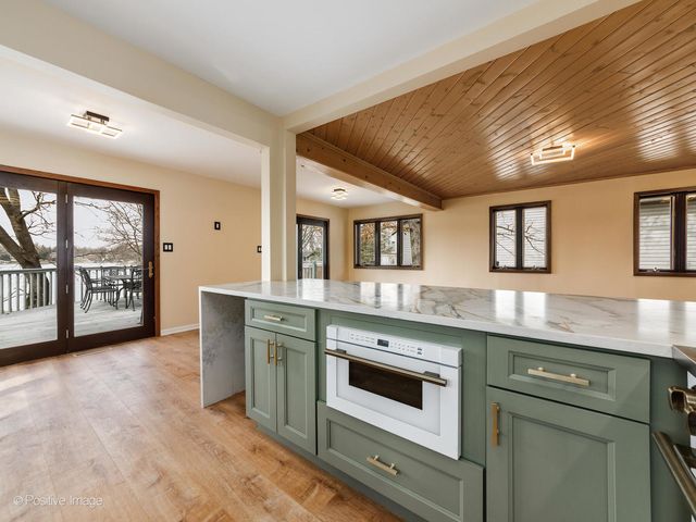 22566 W Lillian Place, Antioch, IL 60002